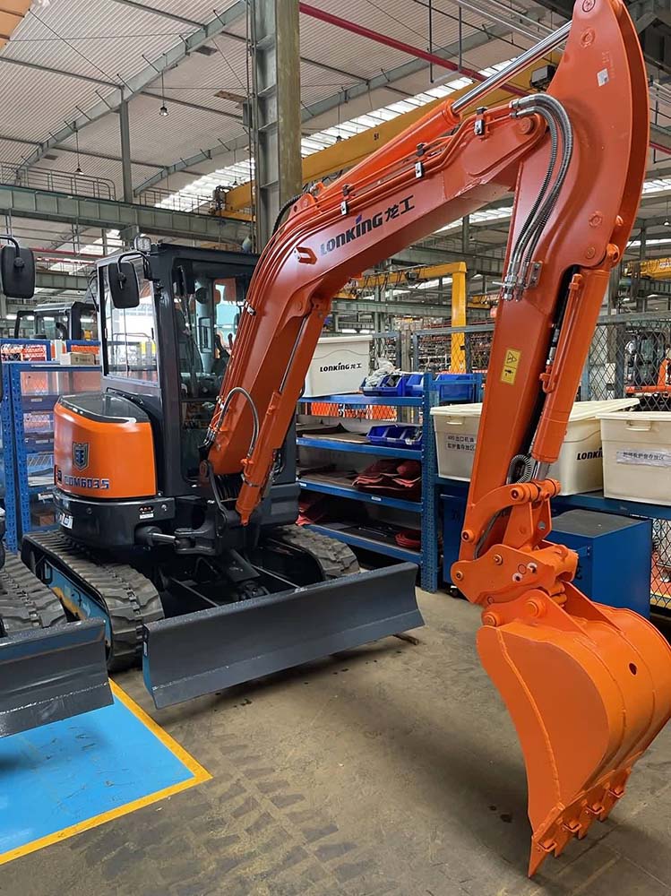 CDM6035 HÜDRAULILINE EKSKAVAATOR 3